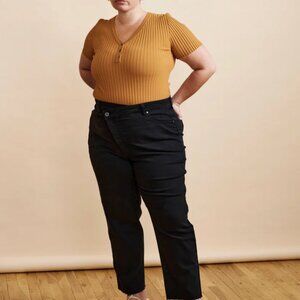 Universal Standard: Katie High Rise Crossover Jeans Size 16